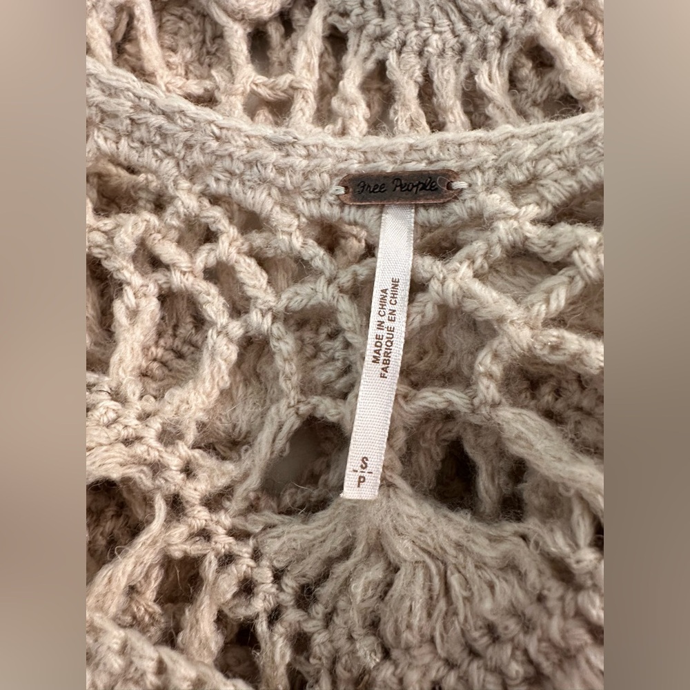 FREE PEOPLE Crochet Sweater Tan Beige Open Knit Beach Swimsuit Coverup Bohemian - Picture 6 of 10